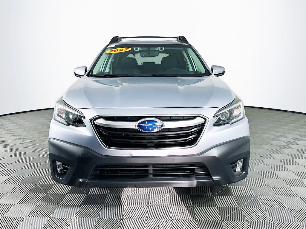 Used 2022 Subaru Outback Premium image 4
