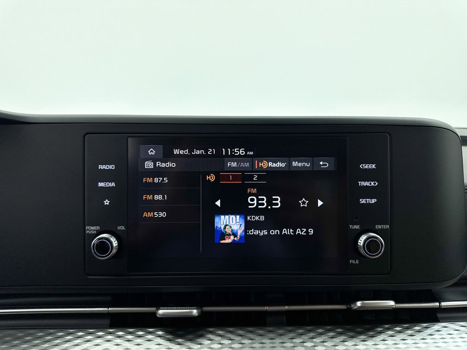 Used 2024 Kia Carnival LX image 5