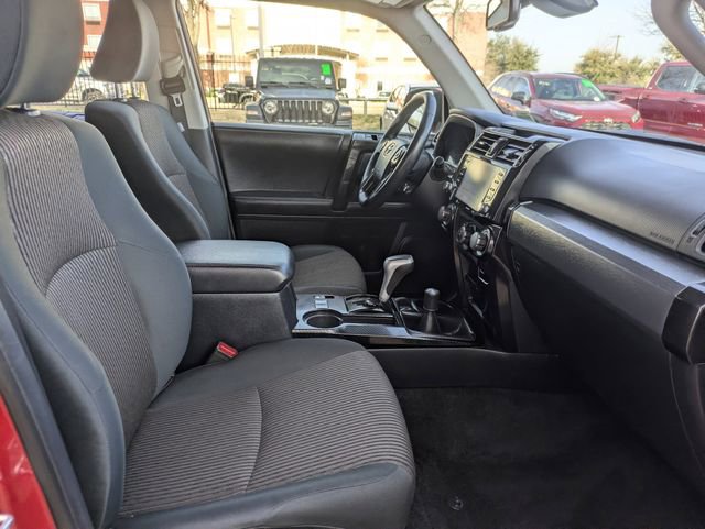 Used 2024 Toyota 4Runner TRD Off-Road image 32