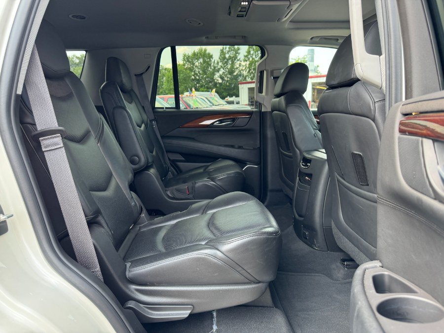 Used 2015 Cadillac Escalade Premium AWD/4WD image 19