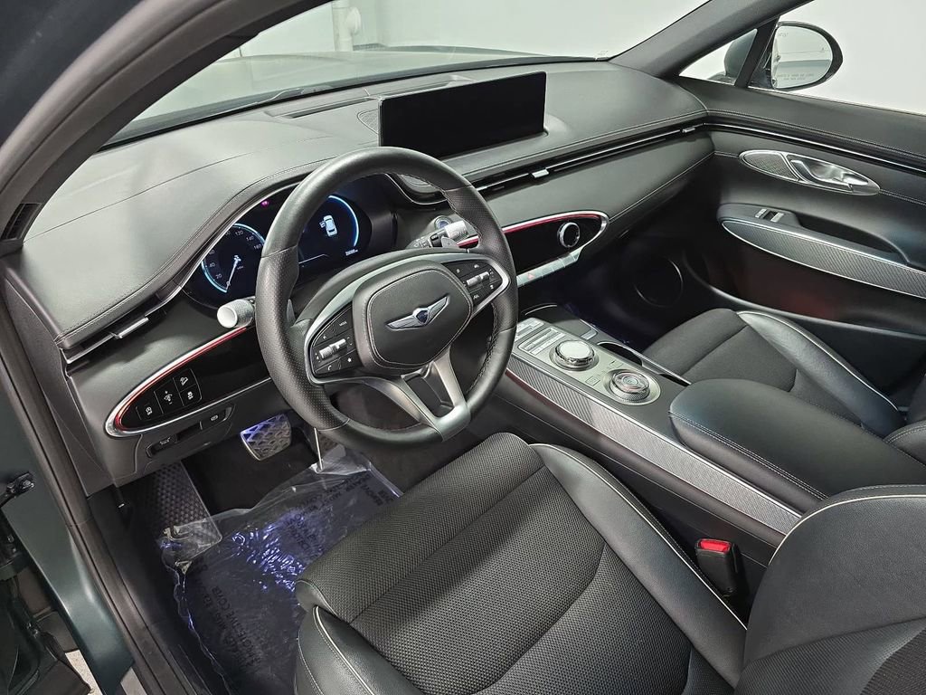 Used 2024 Genesis GV70 2.5T w/ Sport Prestige Package AWD/4WD image 4