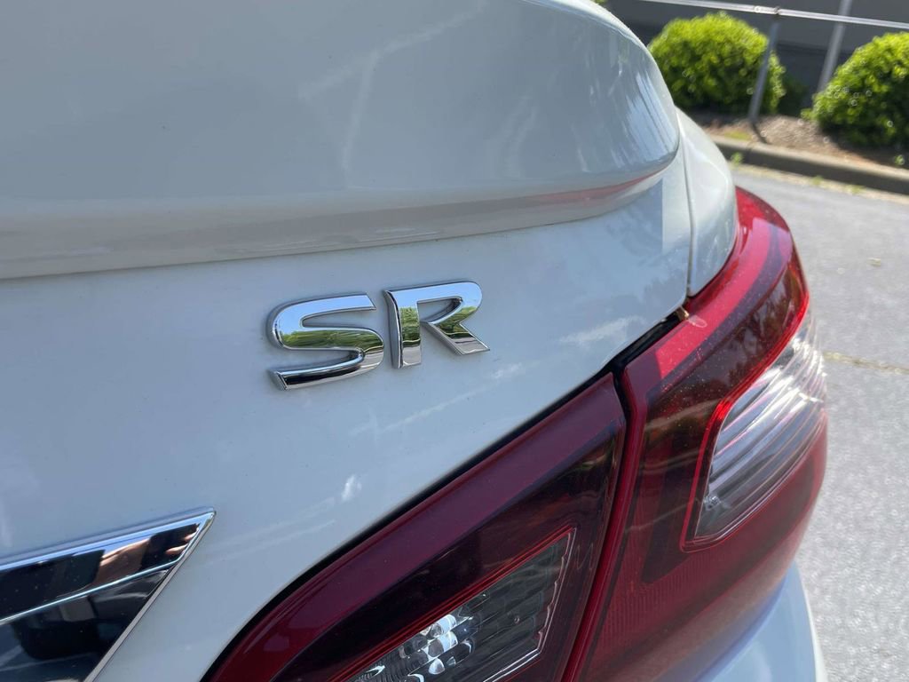 Used 2018 Nissan Altima 2.5 SR FWD image 9