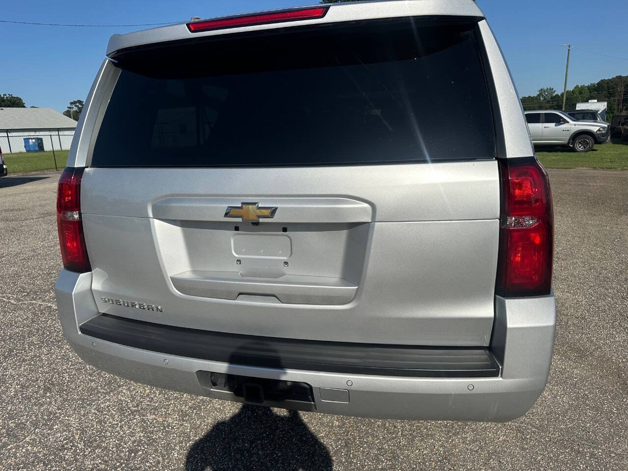 Used 2018 Chevrolet Suburban LT AWD/4WD image 16