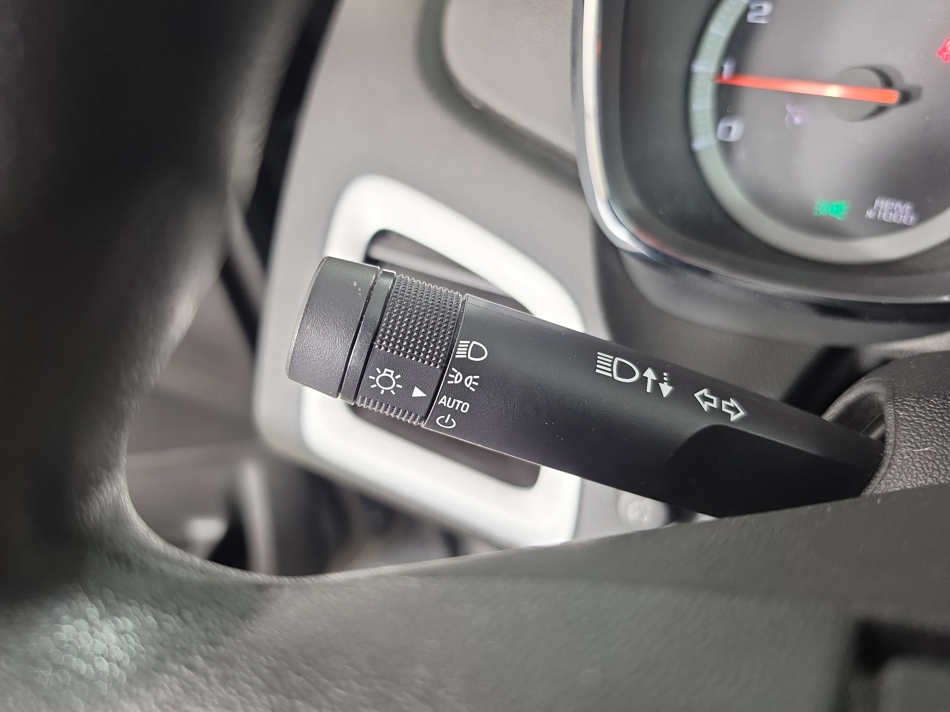 Used 2017 GMC Terrain SLE FWD image 22
