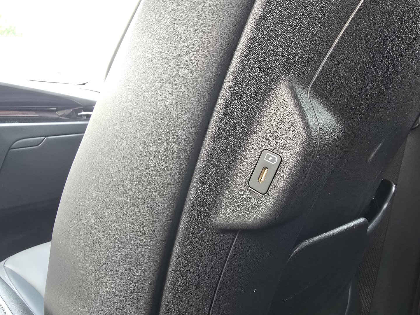 Used 2024 Kia Niro Wind w/ Wind Preserve Package FWD image 25