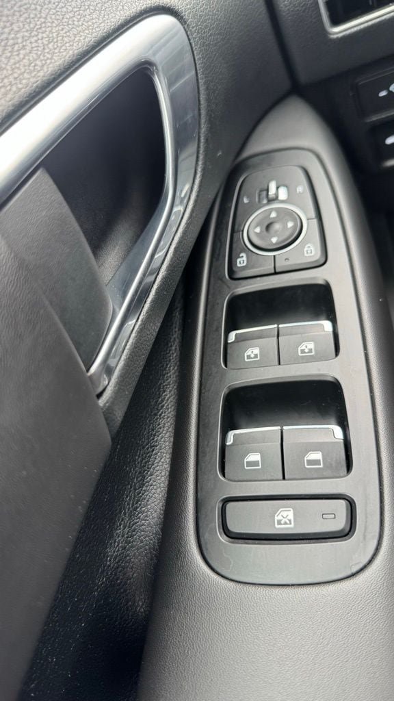 Certified 2023 Hyundai Sonata SEL w/ Convenience Package FWD image 18