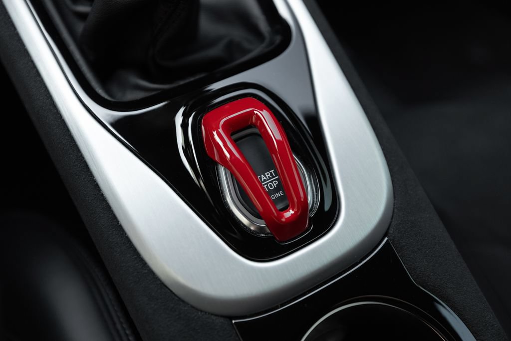 Used 2025 Lotus Emira RWD image 32