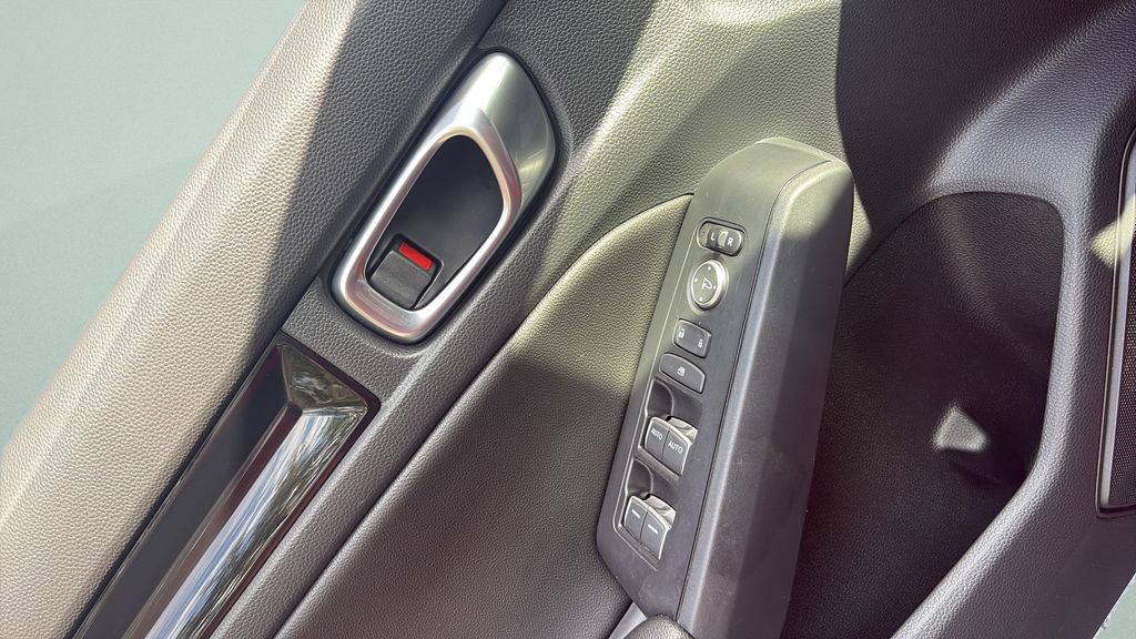 Used 2023 Honda Civic EX-L image 19