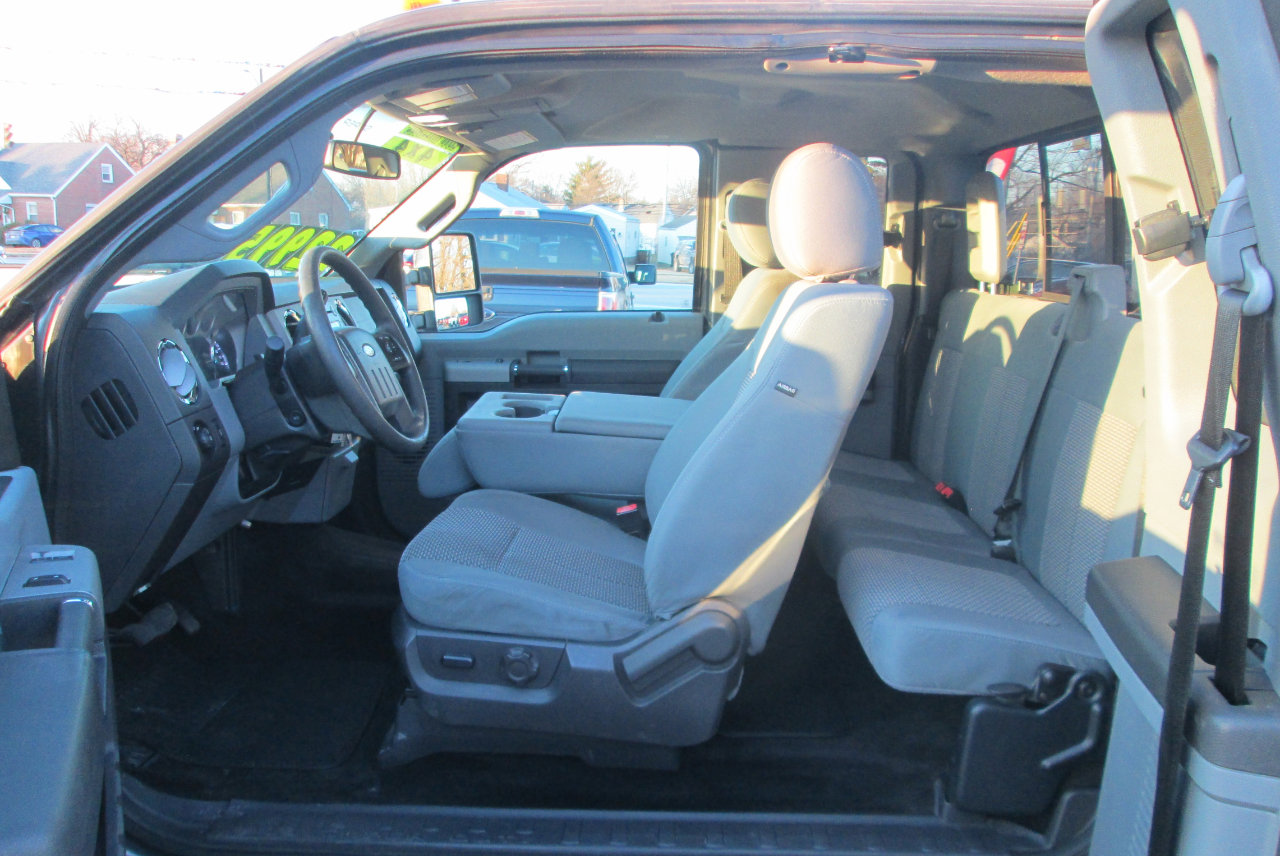 Used 2015 Ford F250 XLT w/ XLT Premium Package image 10