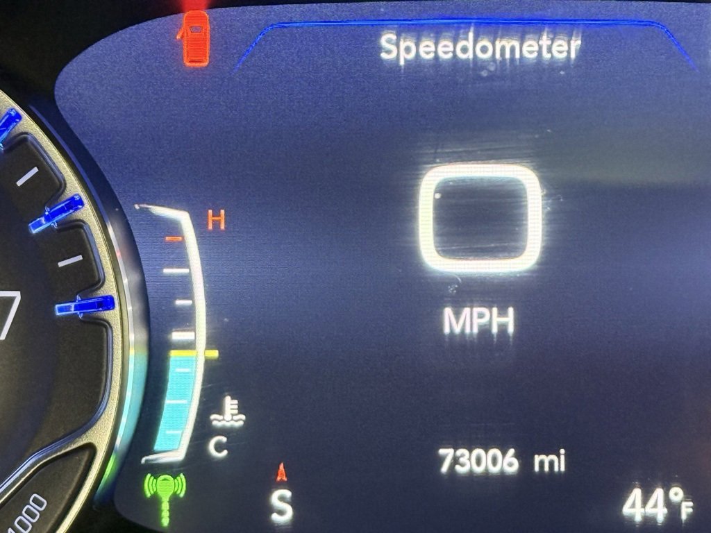 Used 2021 Chrysler Pacifica Touring-L w/ Uconnect Theater Family Group image 38