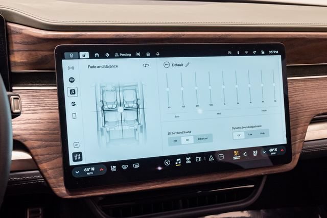 Used 2023 Rivian R1S Launch Edition AWD/4WD image 18