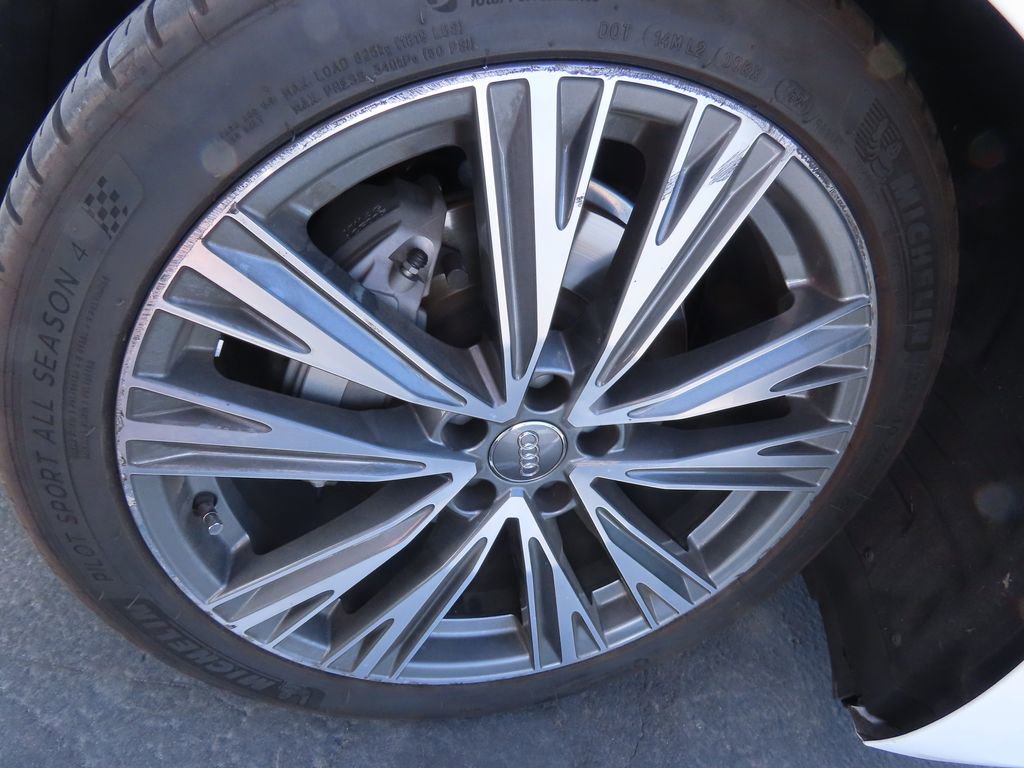 Used 2020 Audi A6 2.0T Premium Plus w/ Premium Plus Package AWD/4WD image 18