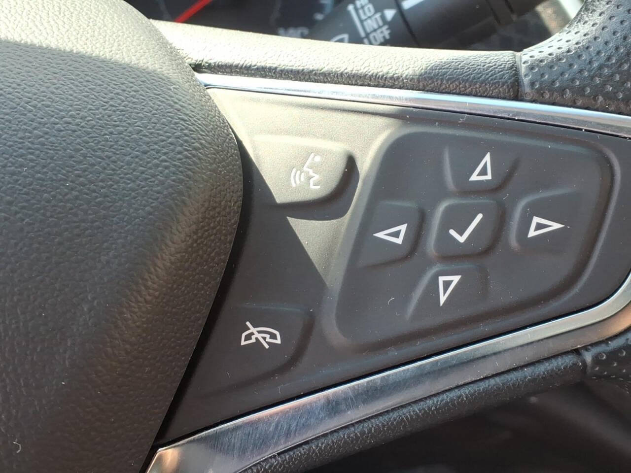 Used 2024 Chevrolet Malibu LT FWD image 19
