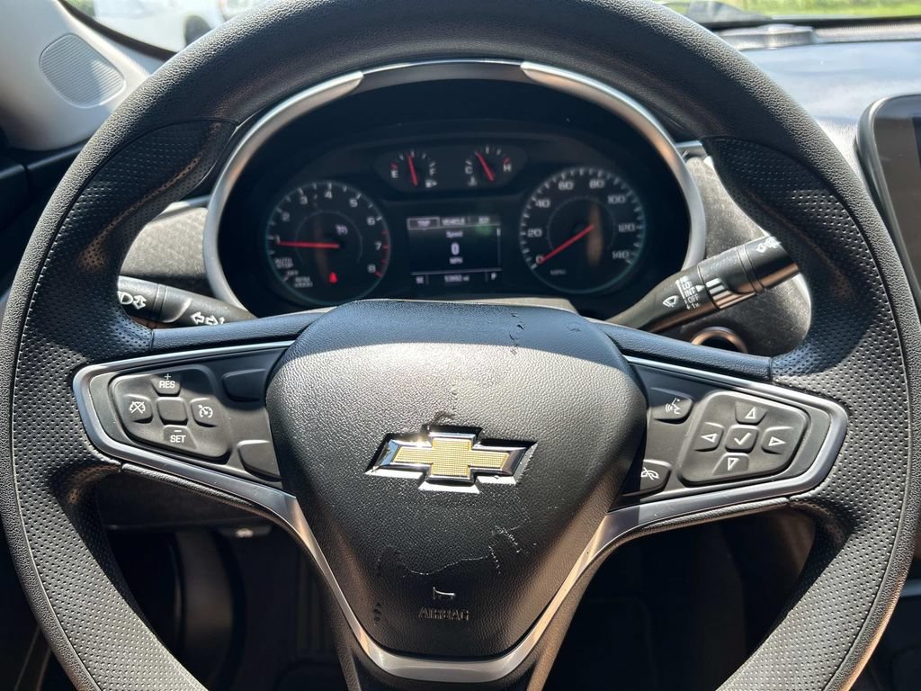 Used 2022 Chevrolet Malibu LT FWD image 33