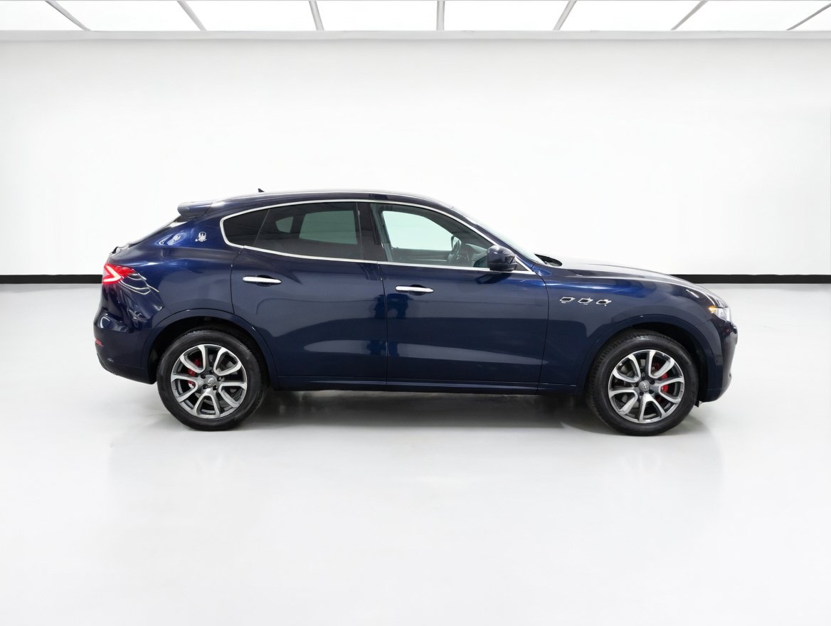 Used 2017 Maserati Levante w/ Luxury Package AWD/4WD image 26