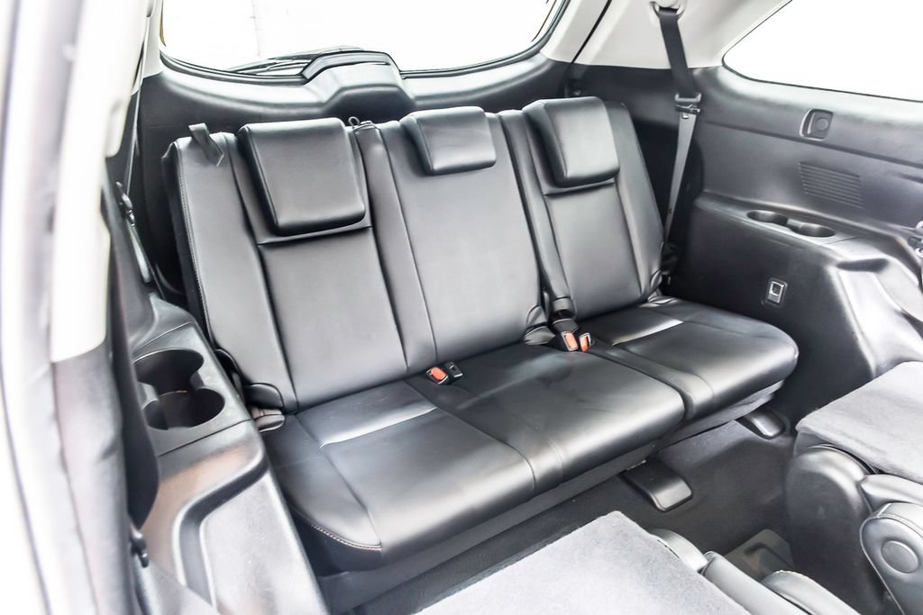 Used 2019 Toyota Highlander XLE AWD/4WD image 35