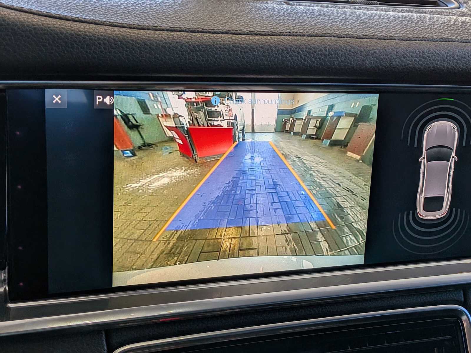 Used 2017 Porsche Panamera 4 image 29