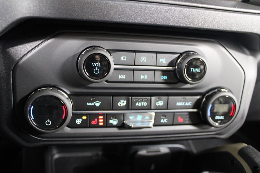 New 2025 Ford Bronco Badlands image 43