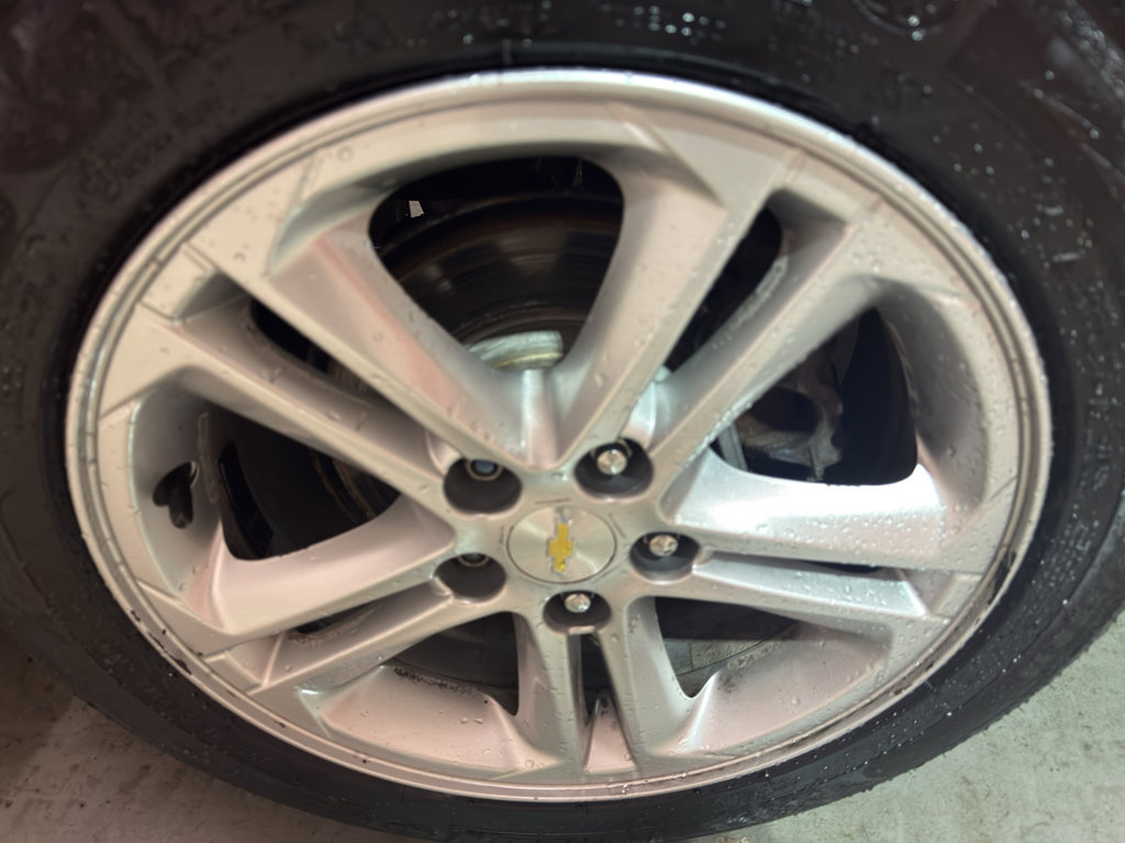 Used 2015 Chevrolet Cruze LTZ w/ Sun, Sound and Sport Package FWD image 34