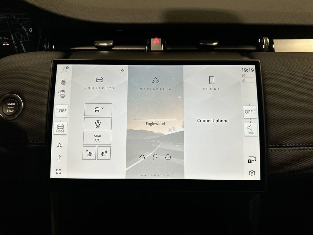 New 2026 Land Rover Discovery Sport Landmark image 13