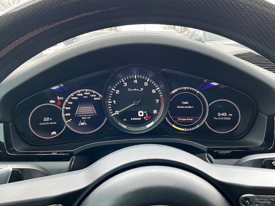 Used 2020 Porsche Cayenne Turbo S image 17