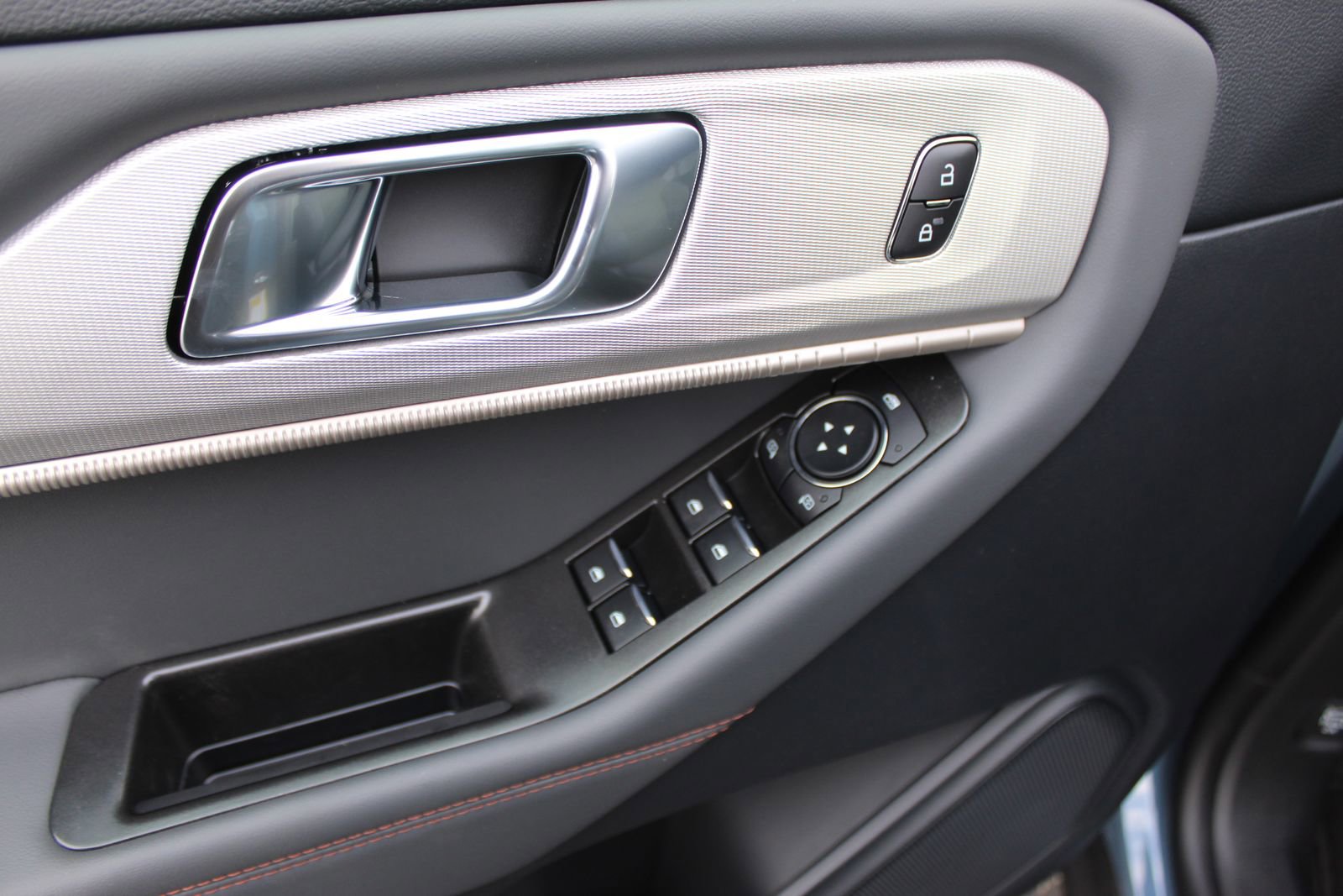 New 2026 Ford Explorer Active image 22