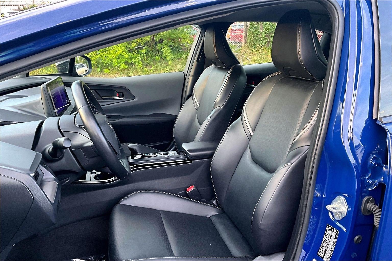 Used 2025 Toyota Prius XLE FWD image 23