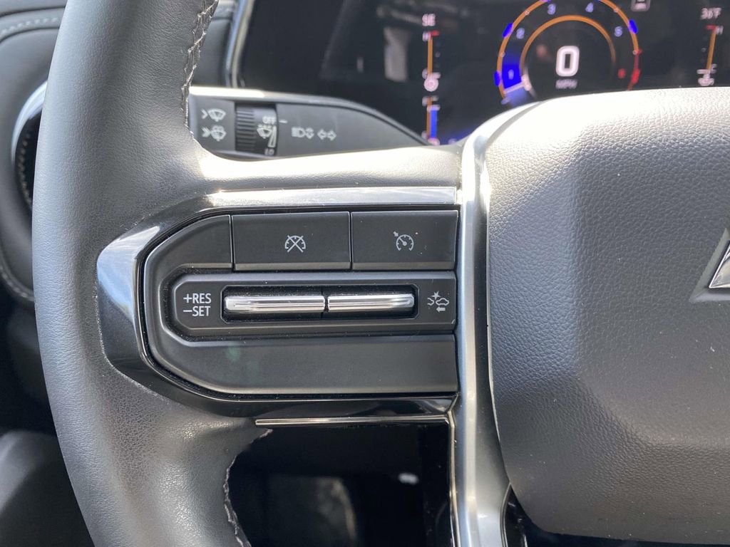 Used 2023 Chevrolet Colorado LT w/ LT Convenience Package III image 18