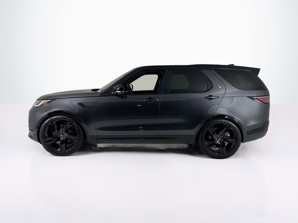 Used 2024 Land Rover Discovery Dynamic SE image 2