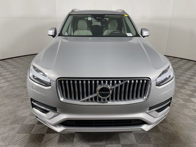 Used 2025 Volvo XC90 T8 Plus w/ Protection Package Premier AWD/4WD image 4