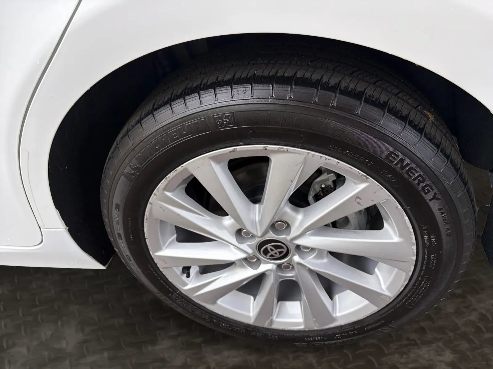 Used 2024 Toyota Camry LE AWD/4WD image 36