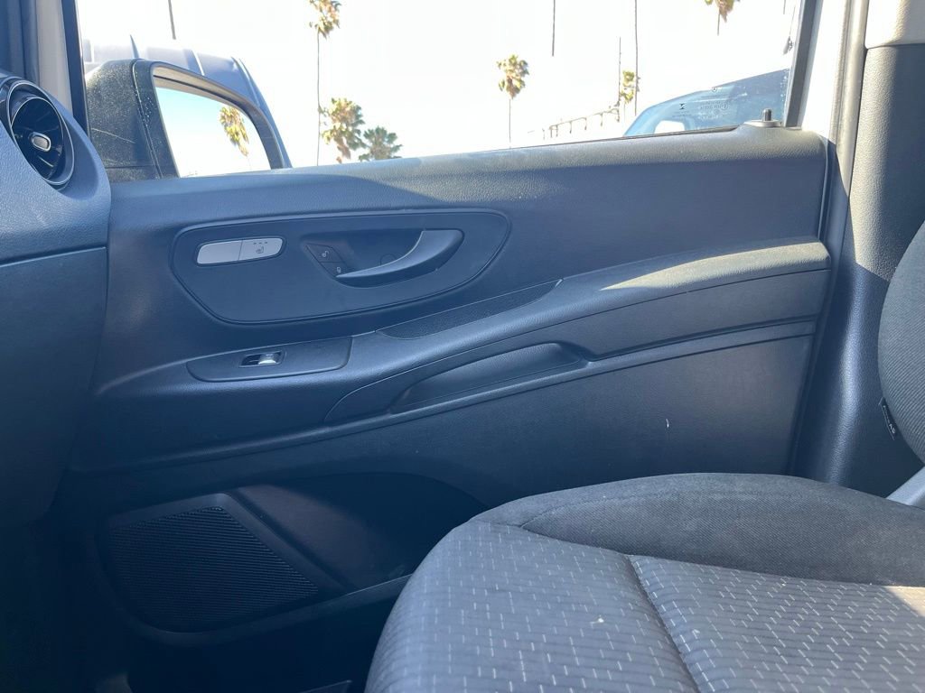 Used 2022 Mercedes-Benz Metris image 21