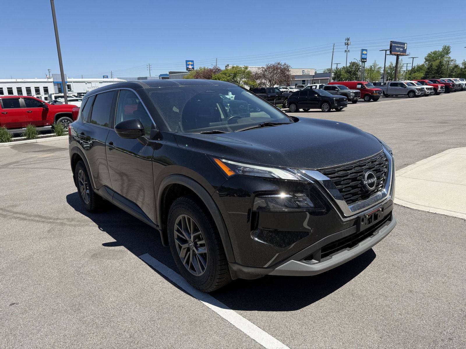 Used 2022 Nissan Rogue S FWD image 1