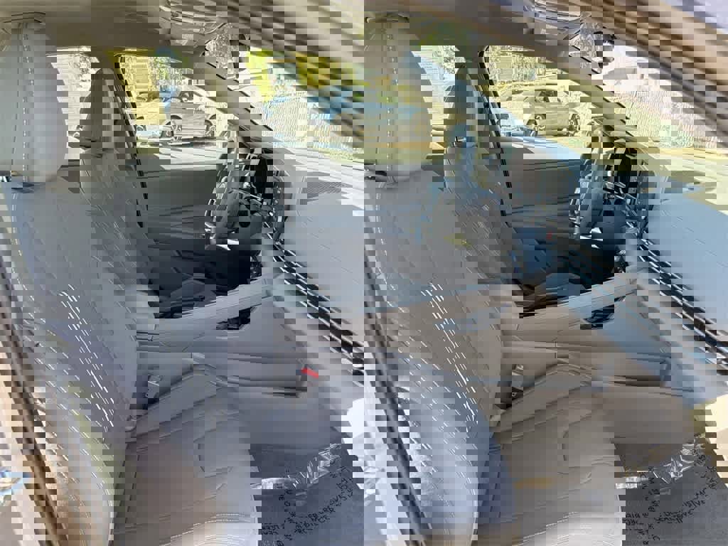 Used 2023 Hyundai Elantra SEL w/ Cargo Package image 33