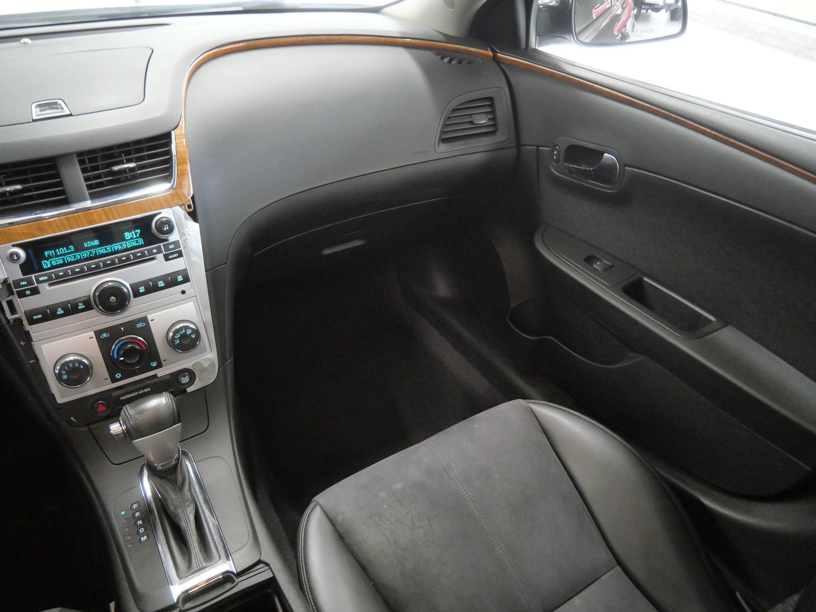 Used 2010 Chevrolet Malibu LT w/ HFV6 Engine Package FWD image 11