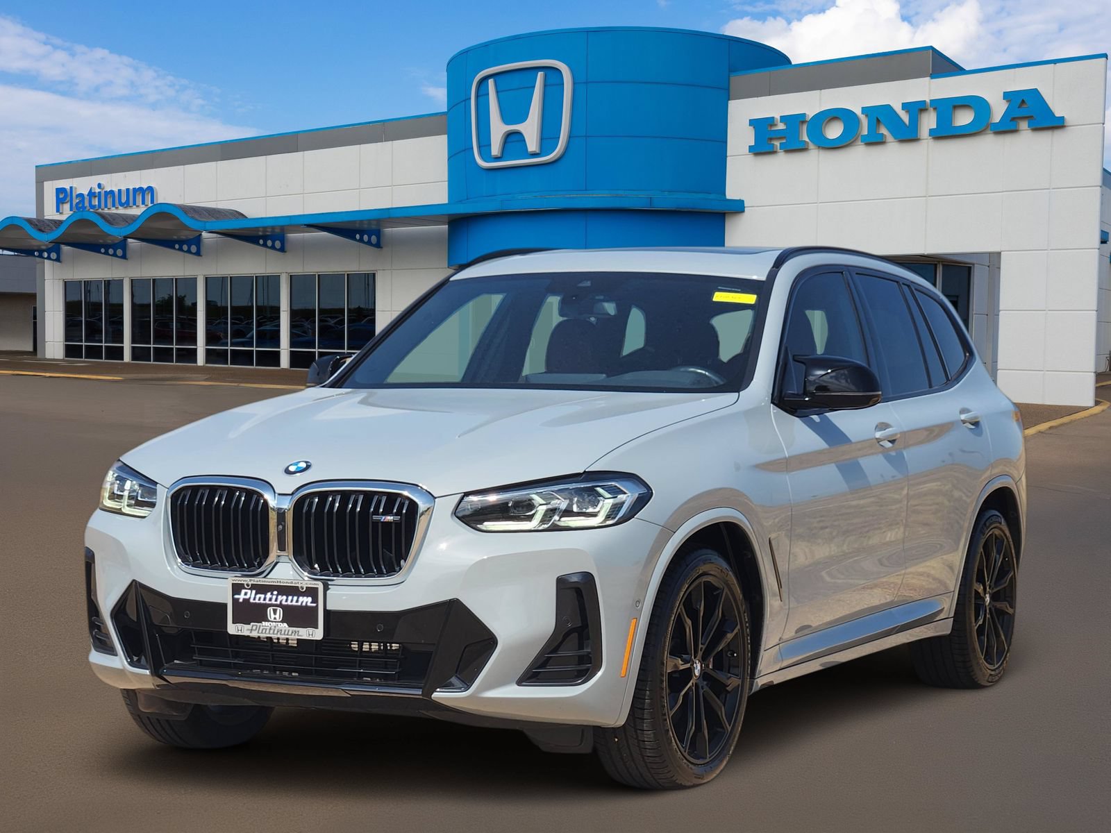 Used 2024 BMW X3 M40i w/ Parking Assistance Package AWD/4WD video 2