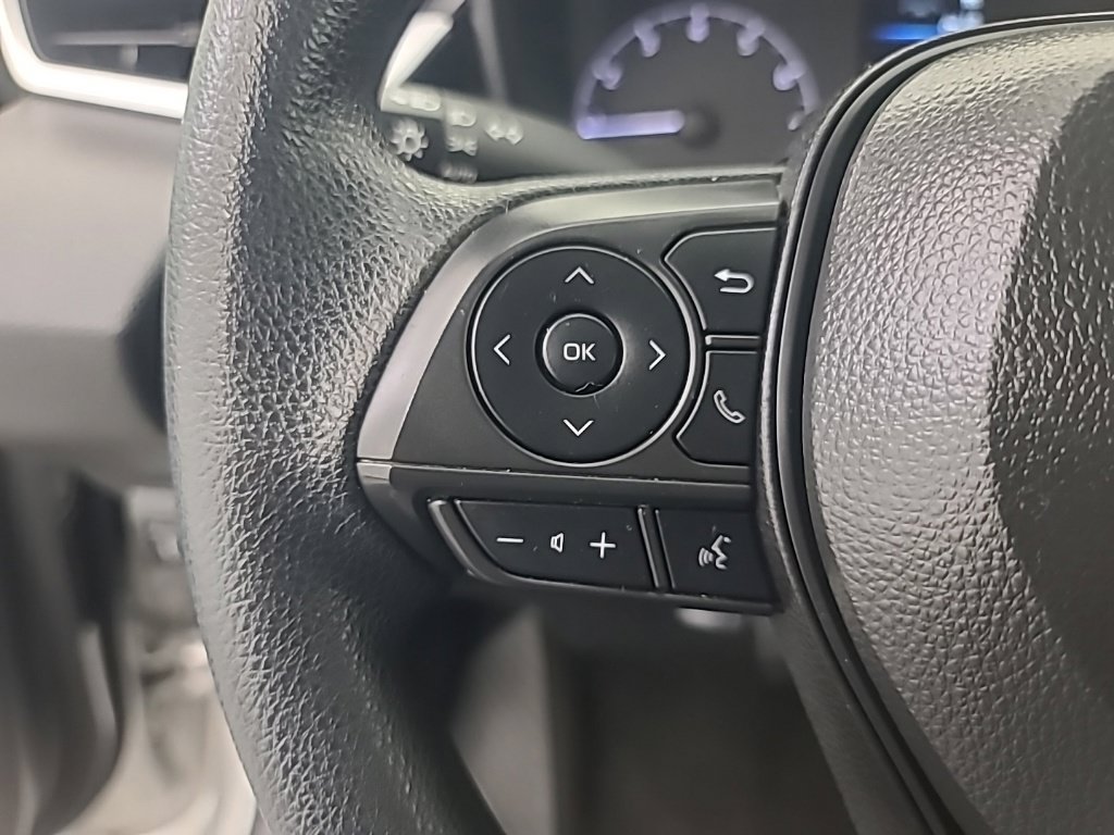 Used 2025 Toyota Corolla LE FWD image 28
