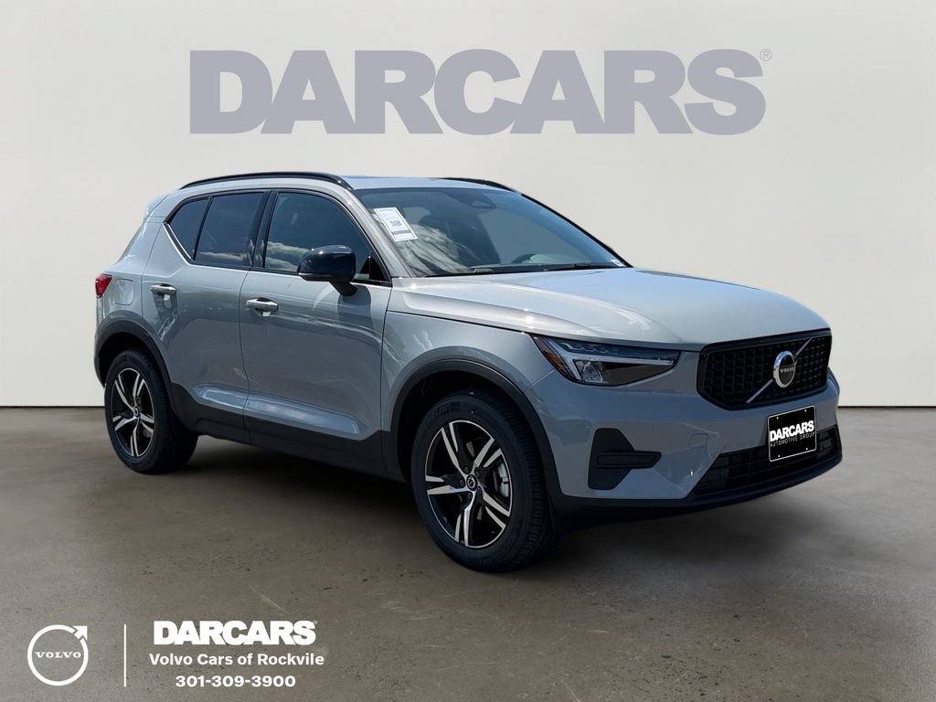 New 2026 Volvo XC40 B5 Core w/ Climate Package AWD/4WD image 1