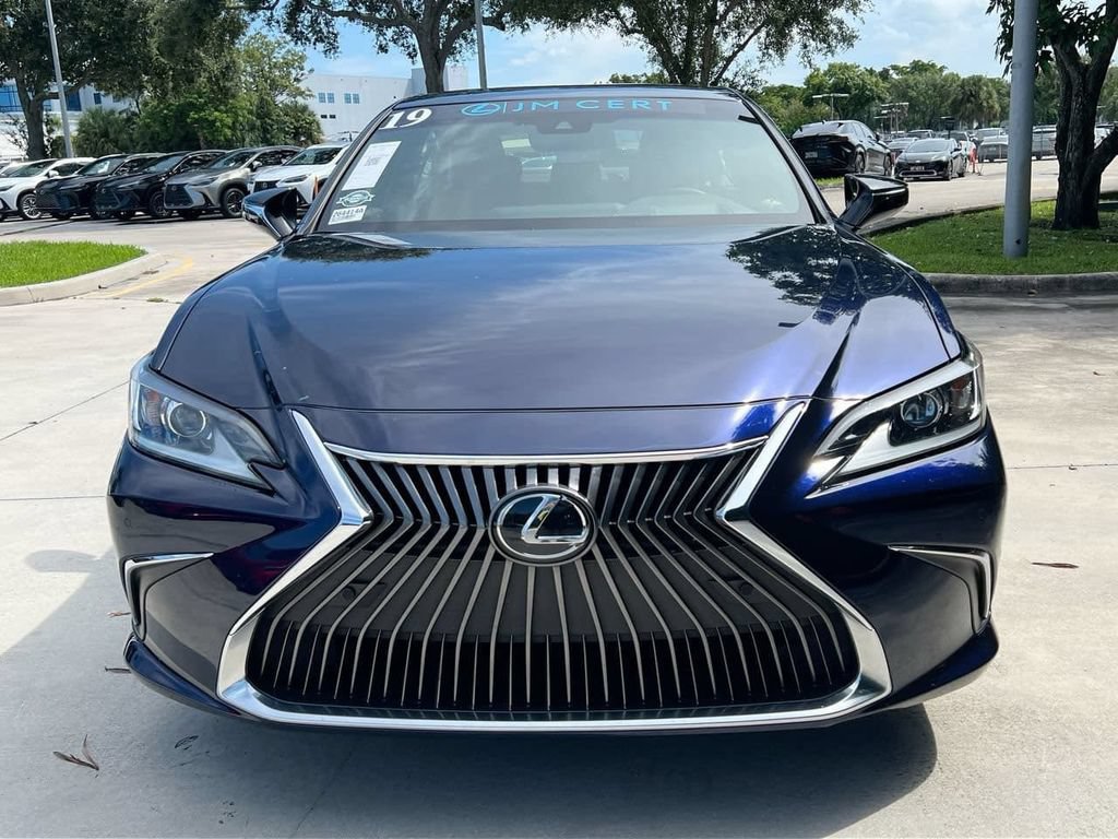 Used 2019 Lexus ES 350 w/ Accessory Package 2 FWD image 2