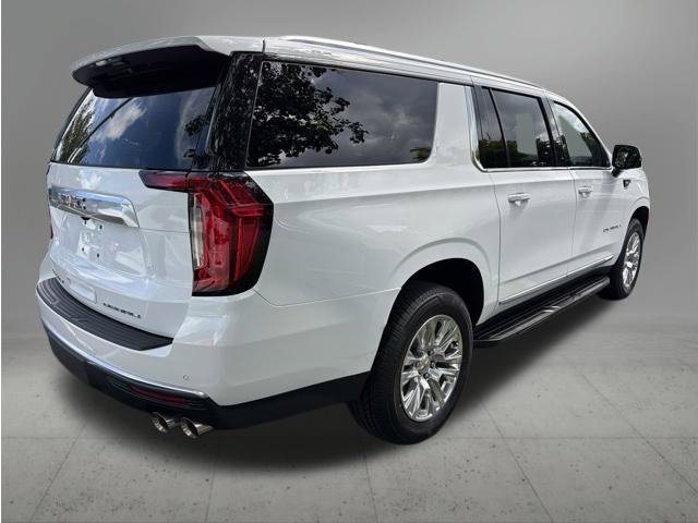 Used 2024 GMC Yukon XL Denali AWD/4WD image 5