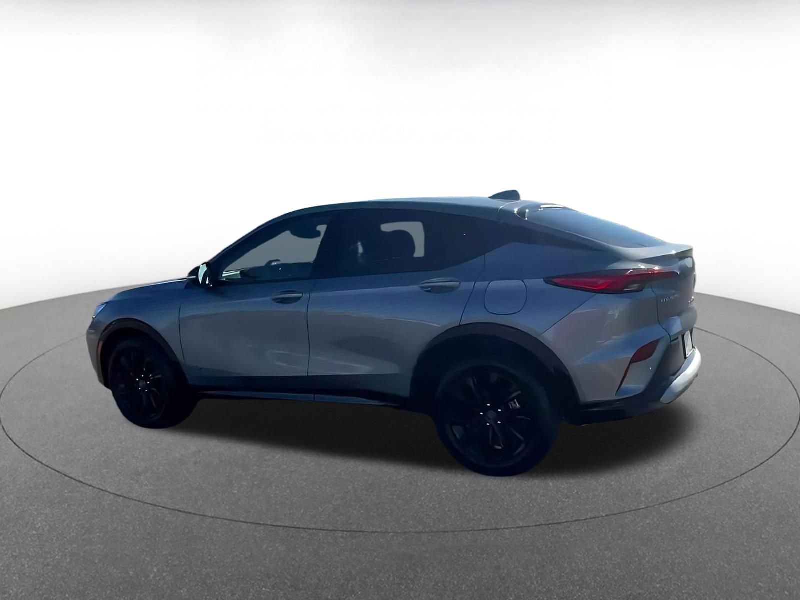 Used 2025 Buick Envista Sport Touring image 9