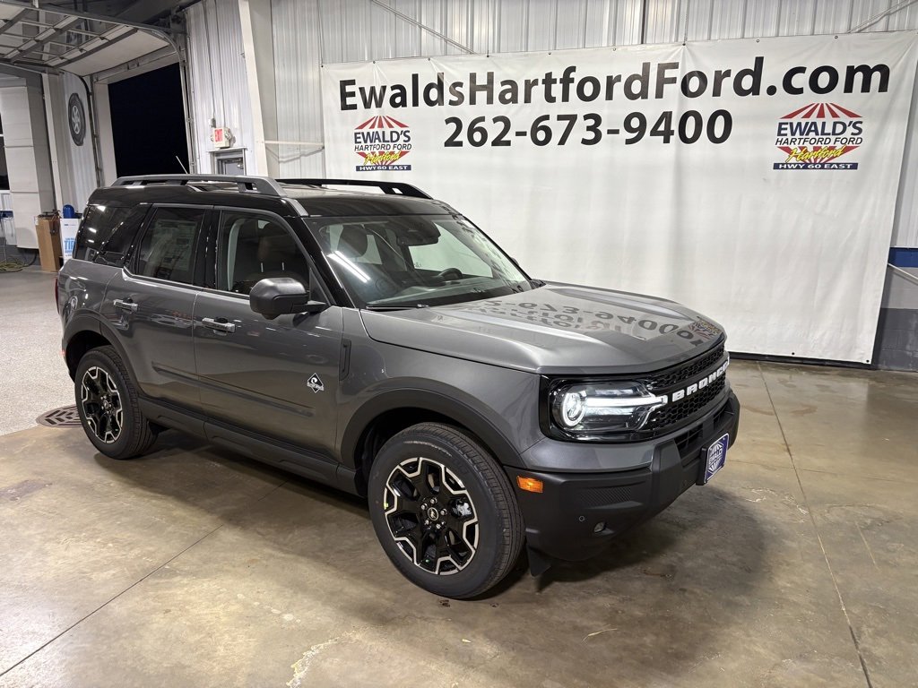 New 2025 Ford Bronco Sport Outer Banks w/ Outer Banks Tech Package+ image 2
