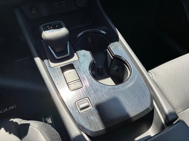 Certified 2024 Nissan Rogue SV w/ SV Premium Package FWD image 16