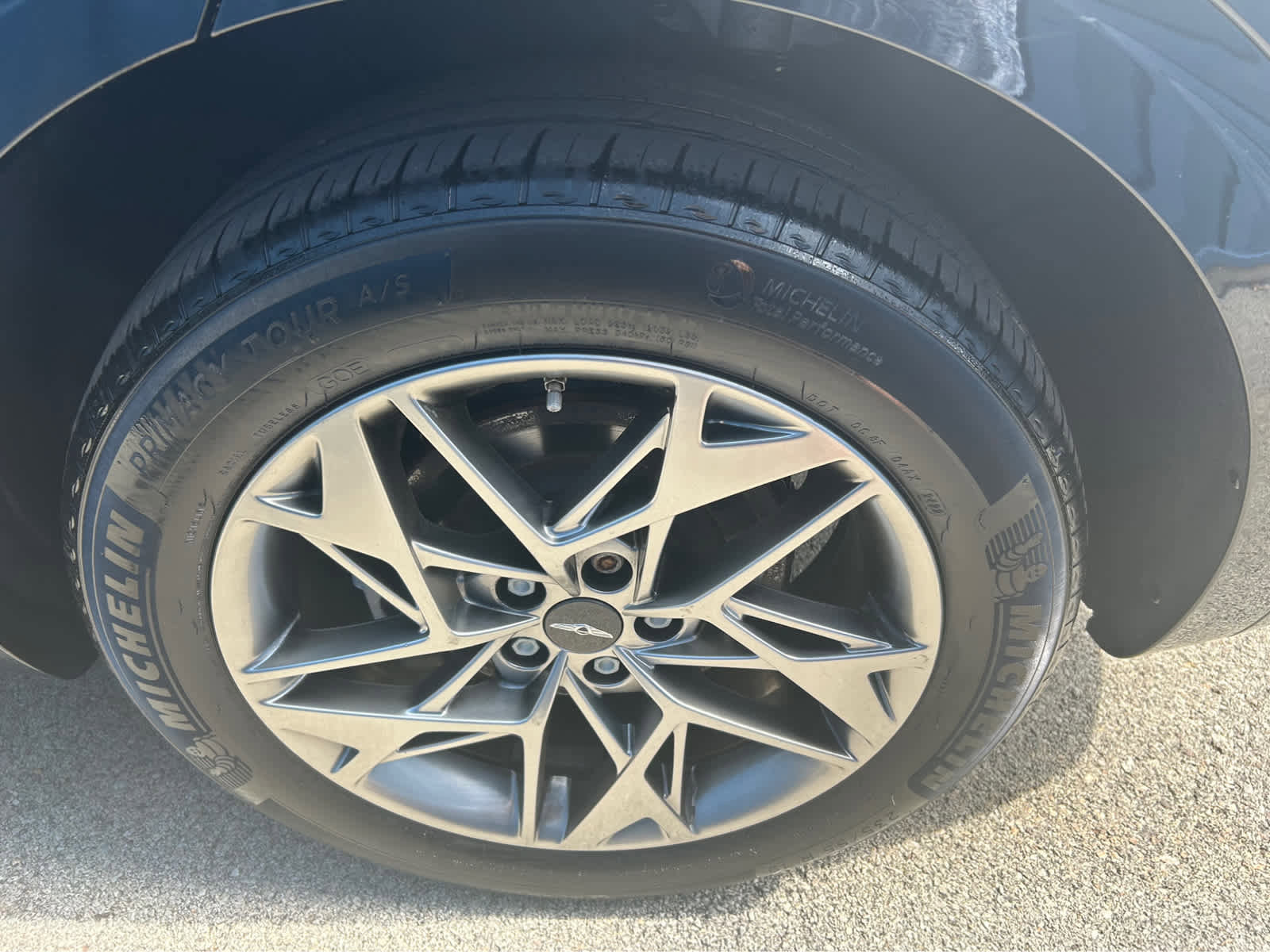 Used 2022 Genesis GV70 2.5T w/ Advanced Package image 41