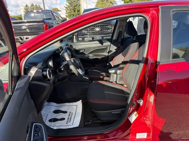 Used 2024 Nissan Versa SR w/ Trunk Package FWD image 19