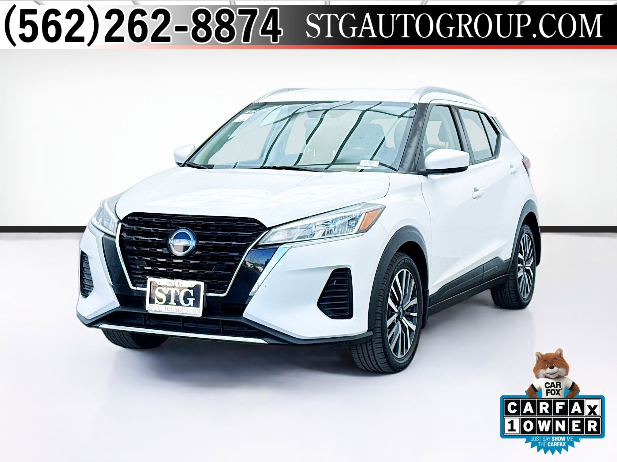 Used 2022 Nissan Kicks SV image 1