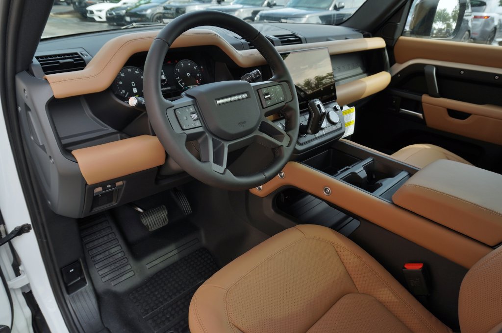 New 2026 Land Rover Defender 110 X-Dynamic SE AWD/4WD image 12