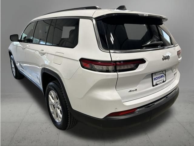Used 2023 Jeep Grand Cherokee L Limited AWD/4WD image 3