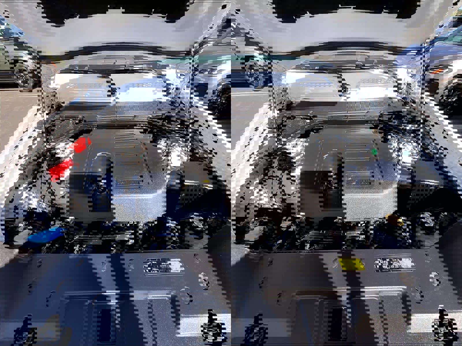 Used 2023 Land Rover Defender 130 X-Dynamic SE image 12