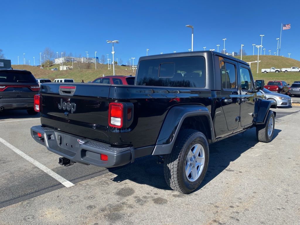 Used 2022 Jeep Gladiator Sport image 3